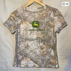 Camo hunter tee